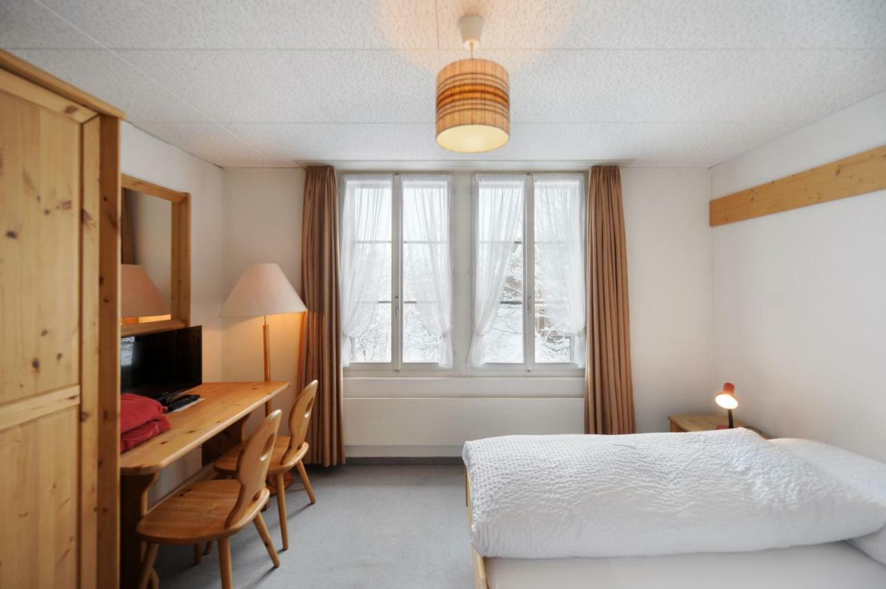 Hotel Krone Budget Lenk Exteriér fotografie