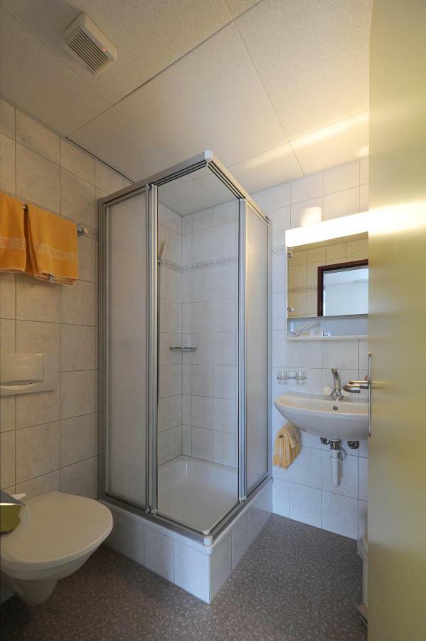 Hotel Krone Budget Lenk Exteriér fotografie
